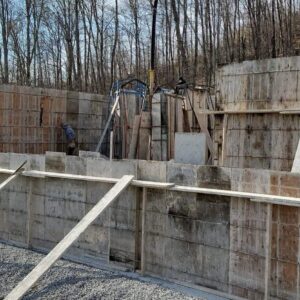construction-de-fondation-en-beton-en-cours